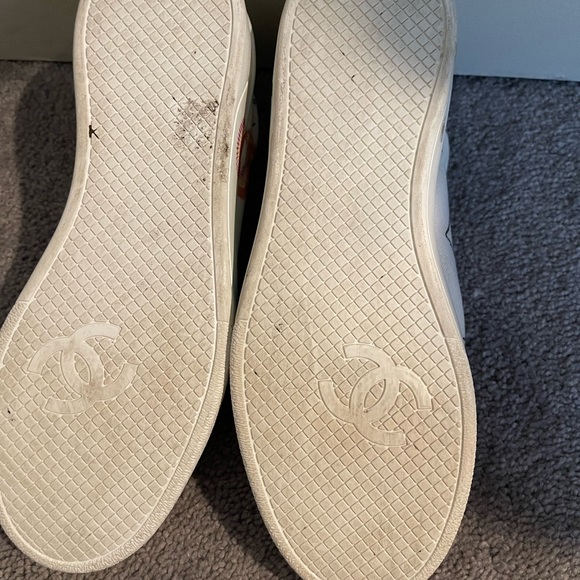 Authentic Chanel x Pharrell graffiti trainers - Picture 4 of 6